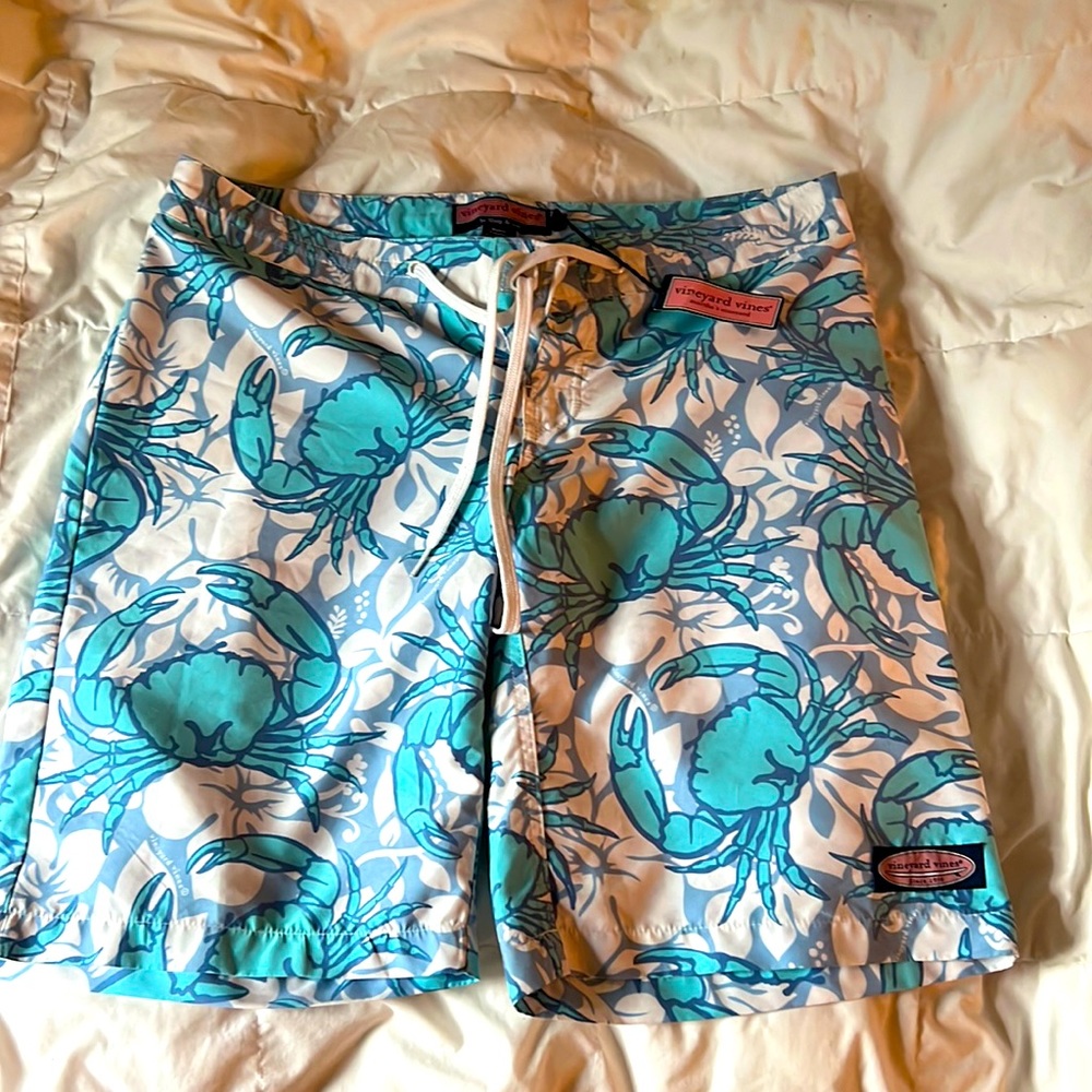 Vineyard Vines, blue crab, board shorts